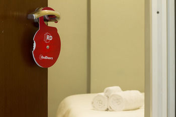 Hotel Reddoorz @ Poppies Lane 1 Kuta Lombok Zewnętrze zdjęcie